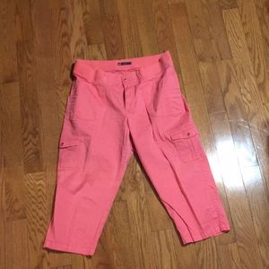 Women’s Relaxed Fit Capris